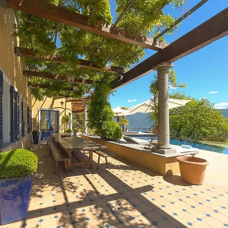 Il Piazzo Sleeps 14 With Pool And Air Con *
