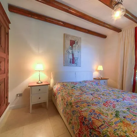 Villa Il Piazzo Sleeps 14 With Pool And Air Con Menaggio