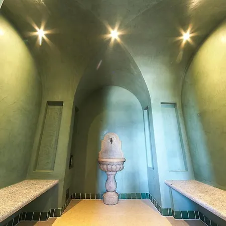 Il Piazzo Sleeps 14 With Pool And Air Con Villa *
