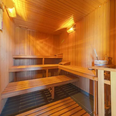 Il Piazzo Sleeps 14 With Pool And Air Con Villa