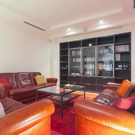 Il Piazzo Sleeps 14 With Pool And Air Con Villa Menaggio